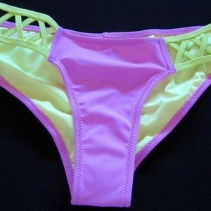 VS Crisscross Bottom Strappy Desiree Purple NWT